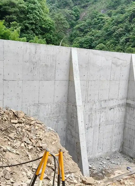 开封兰考县重力式挡土墙